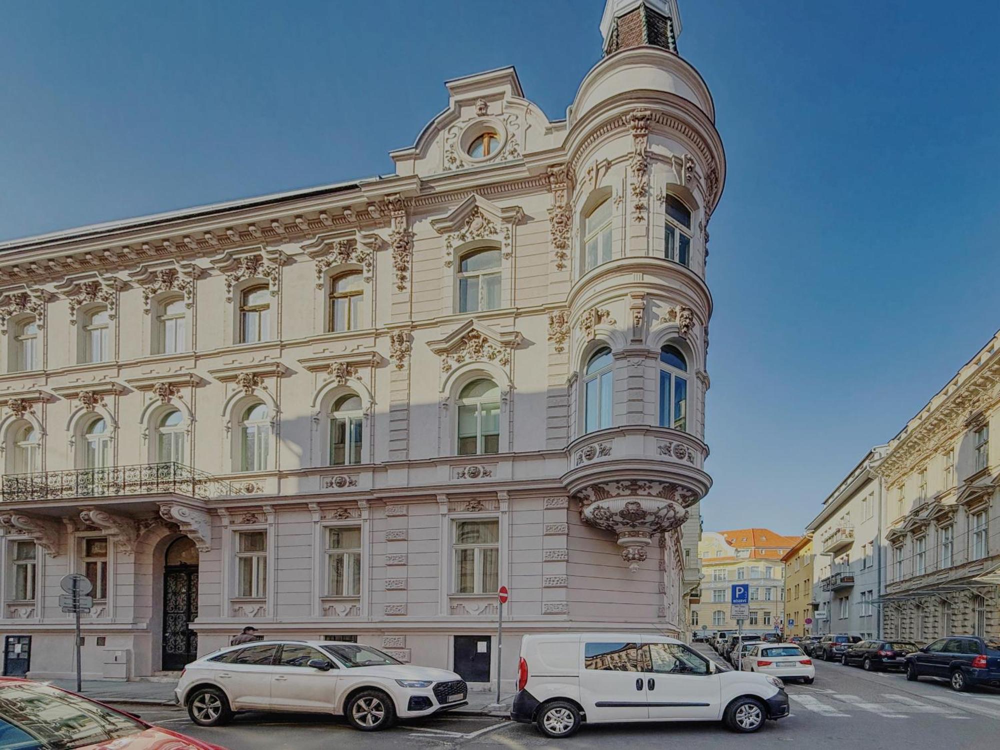 Beautiful Condo At The Old Town Братислава Екстер'єр фото