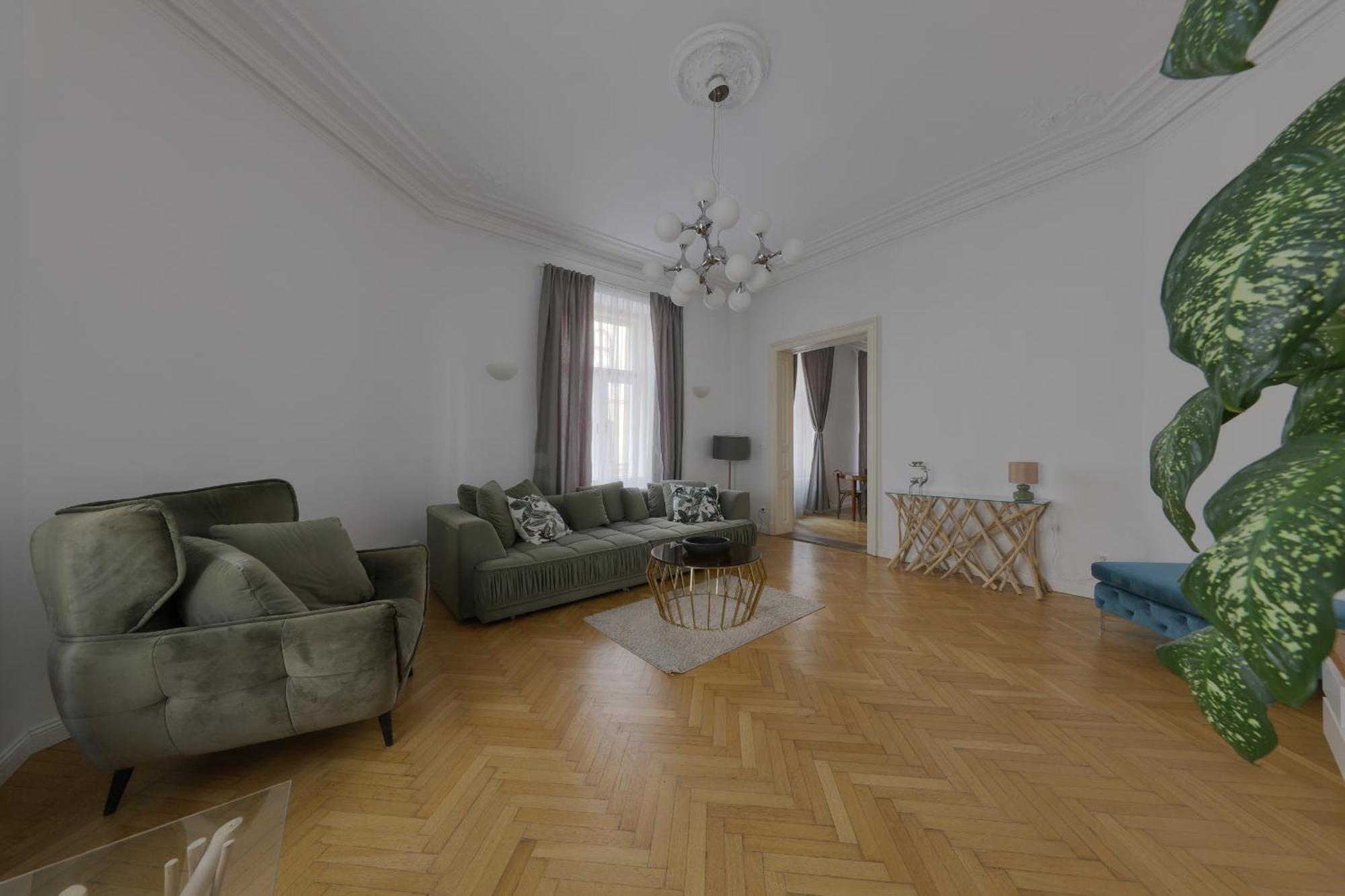 Beautiful Condo At The Old Town Братислава Екстер'єр фото