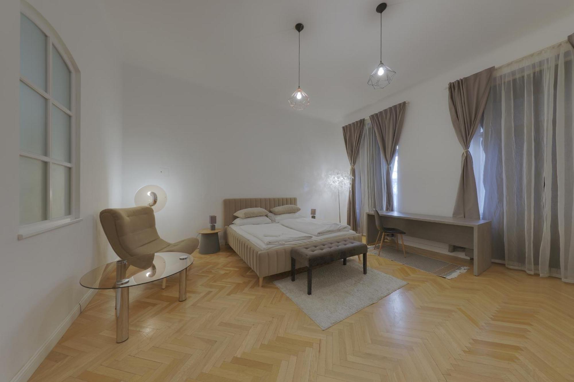 Beautiful Condo At The Old Town Братислава Екстер'єр фото
